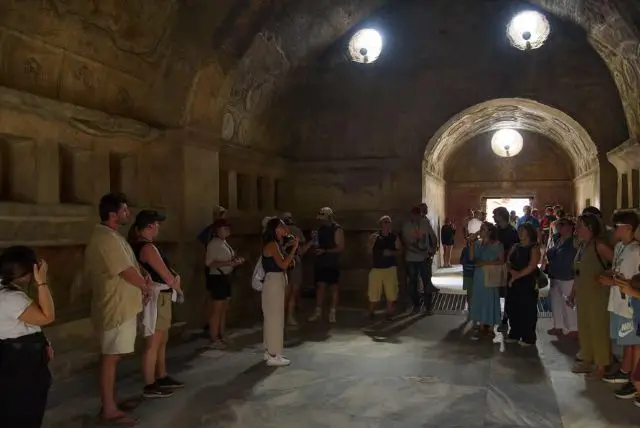 נאפולי הר געש וזוב איך מגיעים? credit to getyourguide.com