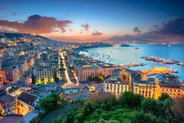 נאפולי אטרקציות - 10 האטרקציות המובילות