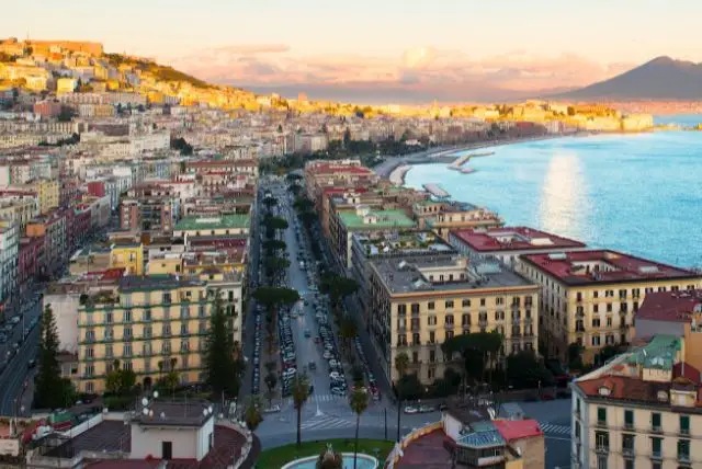 נאפולי מזג אוויר - תחזית שנתית