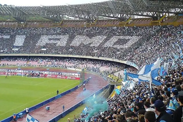 נאפולי כדורגל - היסטוריה ומידע חשוב לאוהבי הכדורגל credit to getyourguide.com