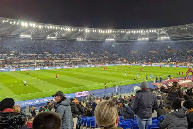 איך מגיעים לאצטדיון של נאפולי ואיך חוזרים ממנו למלון? credit to getyourguide.com