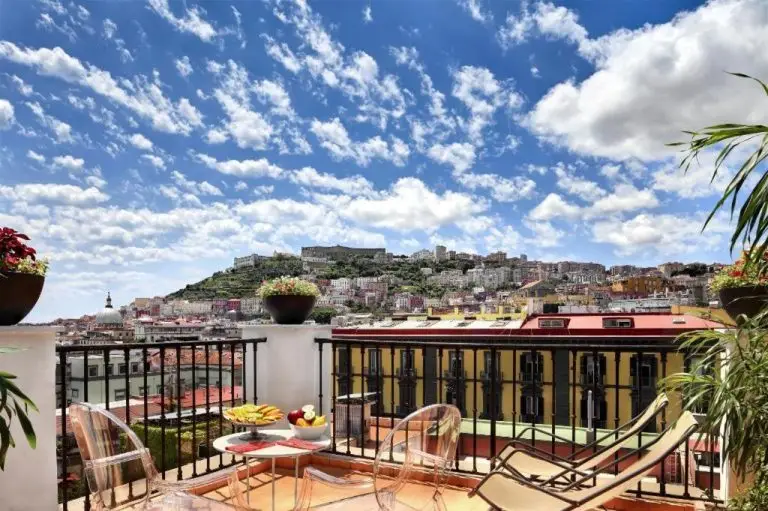 נאפולי מלונות מומלצים במרכז העיר