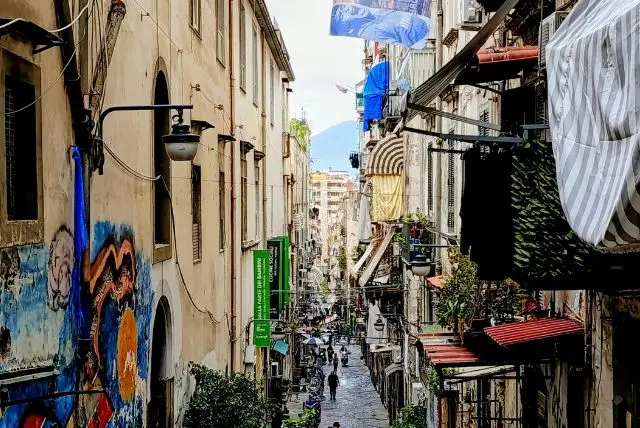 נאפולי בית כנסת - כל מה שחשוב לדעת למטייל הישראלי