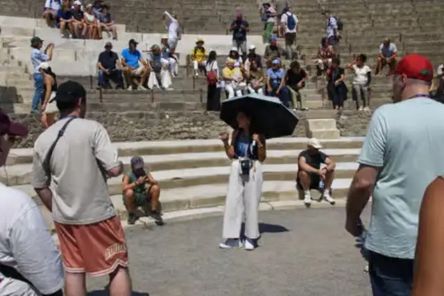 טיול מנאפולי לפומפיי והר הגעש וזוב credit to getyourguide.com