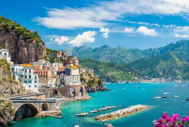 מנאפולי יום טיול מודרך לחוף אמלפי credit to getyourguide.com