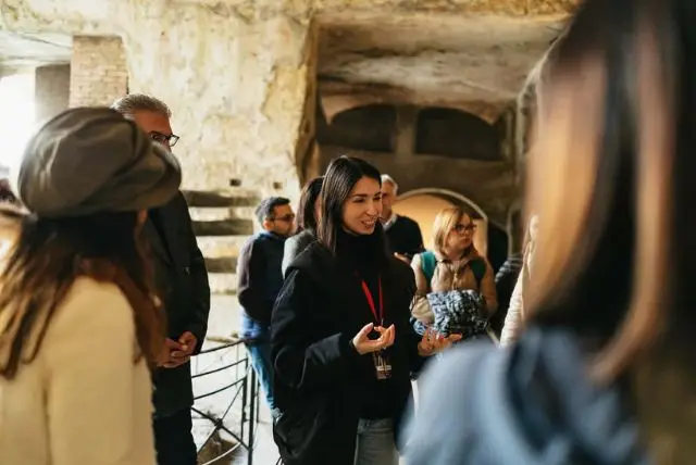 קטקומבה די סן ג'נארו (Catacombe di San Gennaro) credit to getyourguide.com