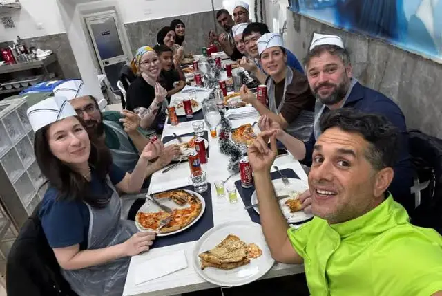 סדנת פיצה נפוליטנית בנאפולי credit to getyourguide.com