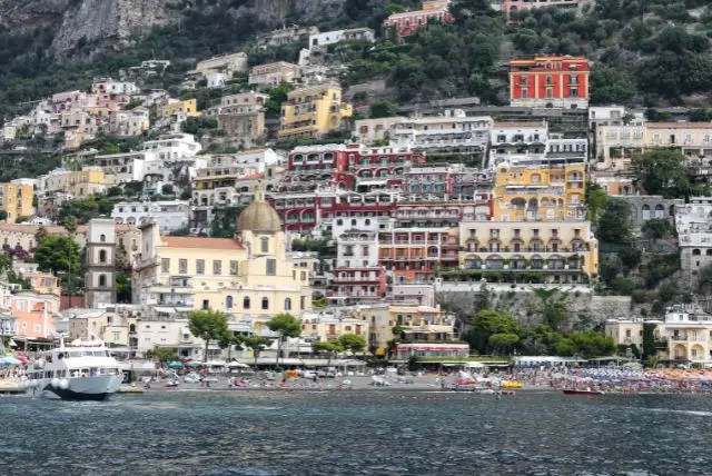 נאפולי העיר העתיקה - מה לראות ולעשות?