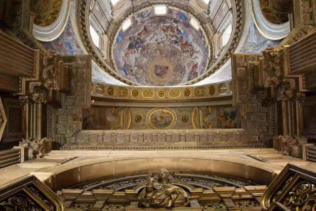 מוזיאון לאומנות בנאפולי בסגנון אדריכלות הרנסאנס (Filangieri Museum) credit to getyourguide.com