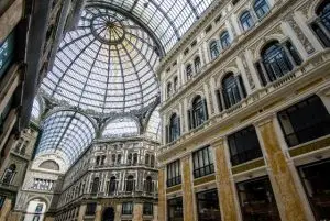 קניון Galleria Umberto I (גלריה אומברטו הראשון)
