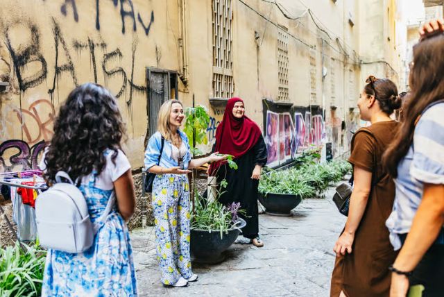 סיור ברובע העתיק של נאפולי credit to getyourguide.com