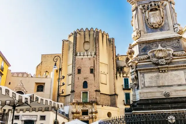 סיור ברובע העתיק של נאפולי credit to getyourguide.com