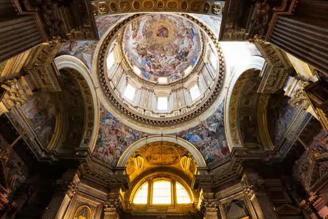 הקפלות המלכותיות ואוצר סנט ג'נארו בנאפולי credit to getyourguide.com