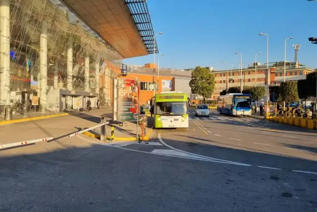 תחבורה ציבורית בנאפולי - הכל על אוטובוסים, רכבות, מטרו, חשמלית ומוניות credit to getyourguide.com