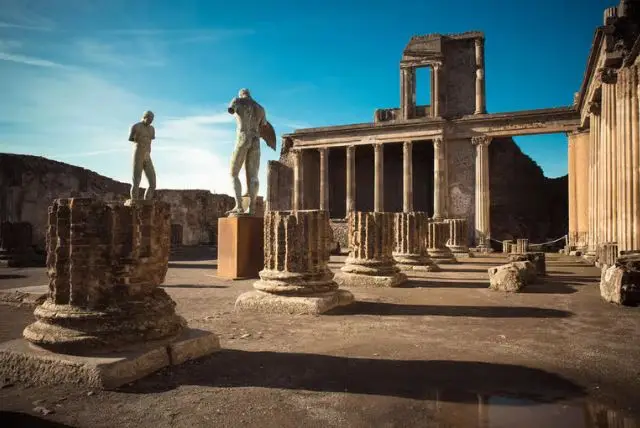 חורבות פומפיי (Pompeii Ruins) credit to getyourguide.com