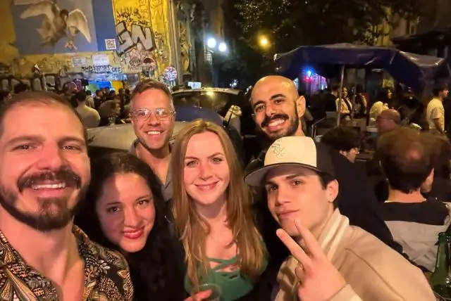 נאפולי חיי לילה - טיפים והמלצות לאיזור פיאצה בליני וגם ויה טריבונלי בלילה credit to getyourguide.com