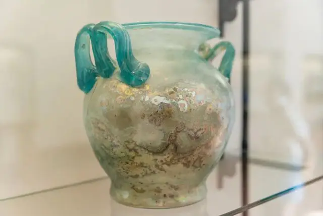 כרטיסים וסיורים במוזיאון הארכיאולוגיה של נאפולי credit to getyourguide.com