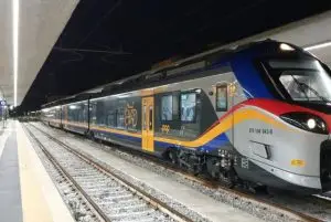 תחנת הרכבת המרכזית (Napoli Centrale) של נאפולי credit to getyourguide.com