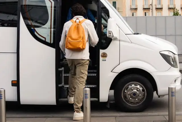 איך להגיע מרומא לנאפולי? credit to getyourguide.com