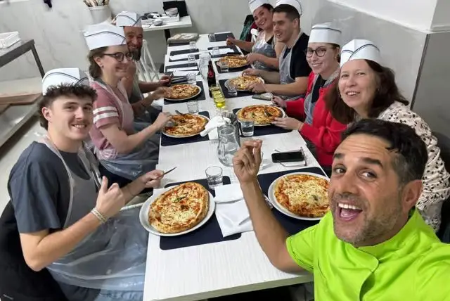 סדנת פיצה וגלידה בנאפולי credit to getyourguide.com