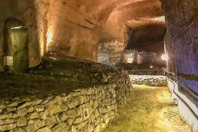 מוזיאון לאפיס בנאפולי (LAPIS Museum) credit to getyourguide.com