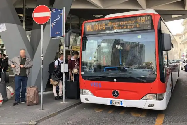 אוטובוס משדה התעופה של נאפולי לתחנת הרכבת המרכזית (הלוך / חזור) credit to getyourguide.com